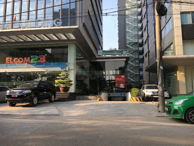 elcom-building-1
